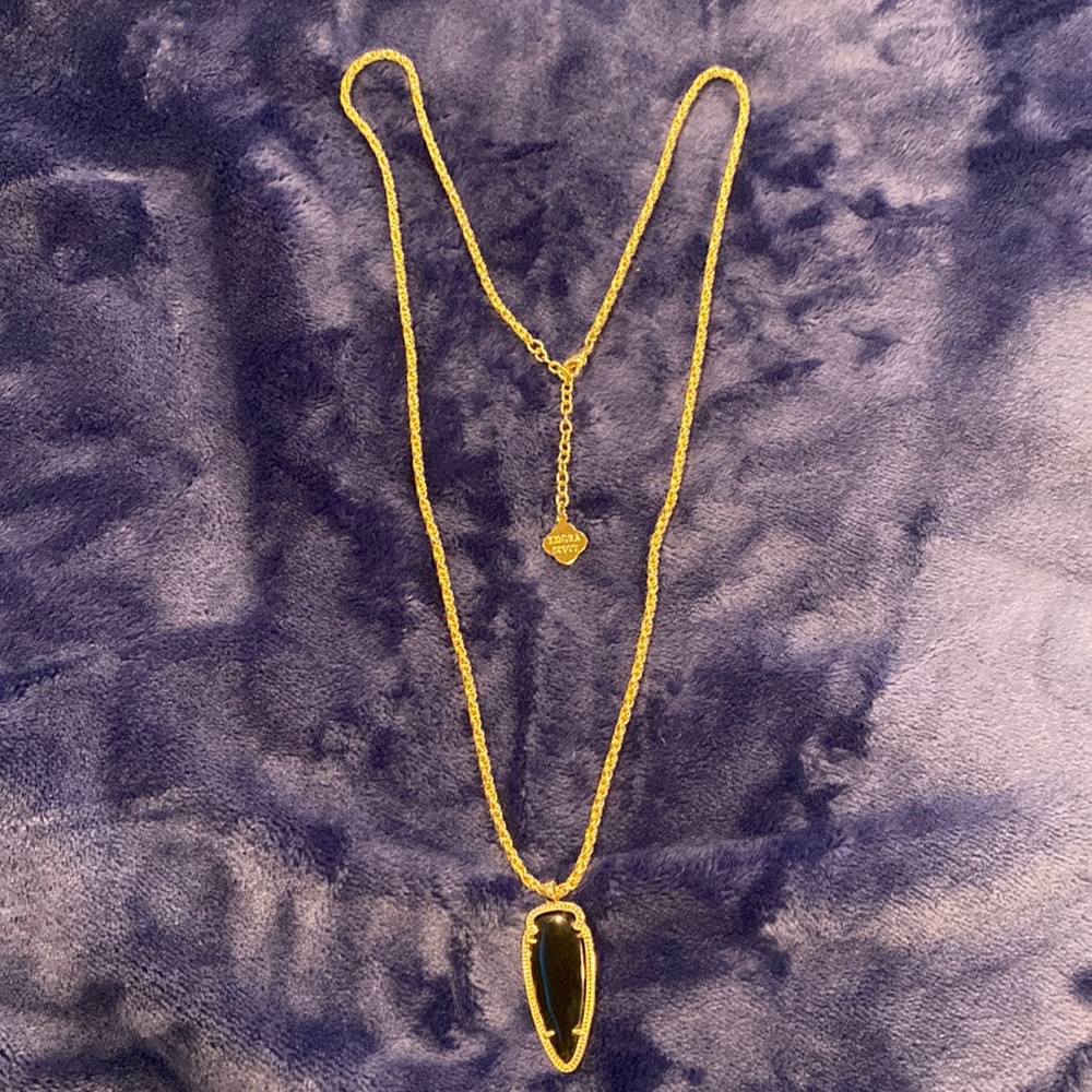 Kendra Scott necklace